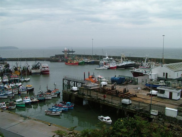 Dunmore harbour again © Shaun McGuire cc-by-sa/2.0 :: Geograph Ireland