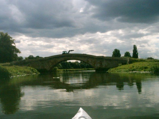 Tyringham Bridge © Dan Friess cc-by-sa/2.0 :: Geograph Britain and Ireland