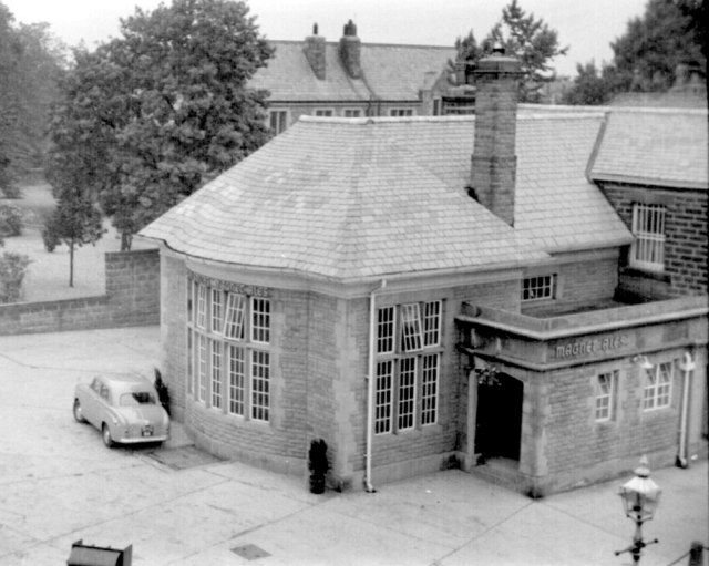 Mile Post public house, Leeds Road, 1955