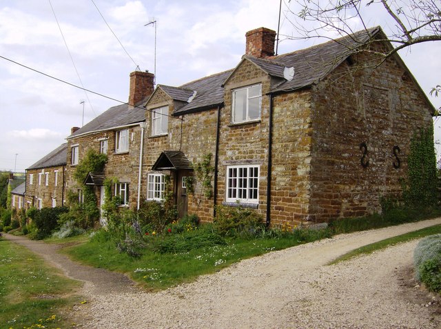 Cottages in Moreton Pinkney © Graham Horn :: Geograph Britain and Ireland