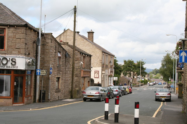 Station Road, Barnoldswick, Yorkshire © Dr Neil Clifton cc-by-sa/2.0 ...