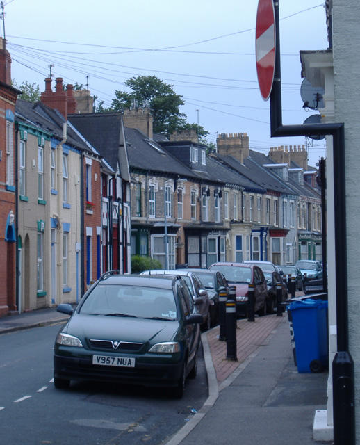 Hutt Street © Paul Harrop cc-by-sa/2.0 :: Geograph Britain and Ireland