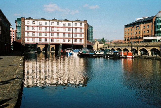 Sheffield: Victoria Quays © Chris Downer cc-by-sa/2.0 :: Geograph
