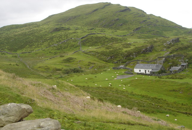 an-isolated-dwelling-roger-brooks-cc-by-sa-2-0-geograph-britain