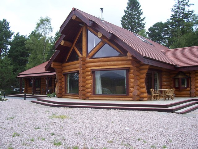 Mountain Bear Lodge, Ellaneorn