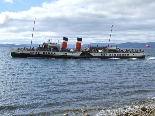 The Paddle Steamer Waverley, Largs 3