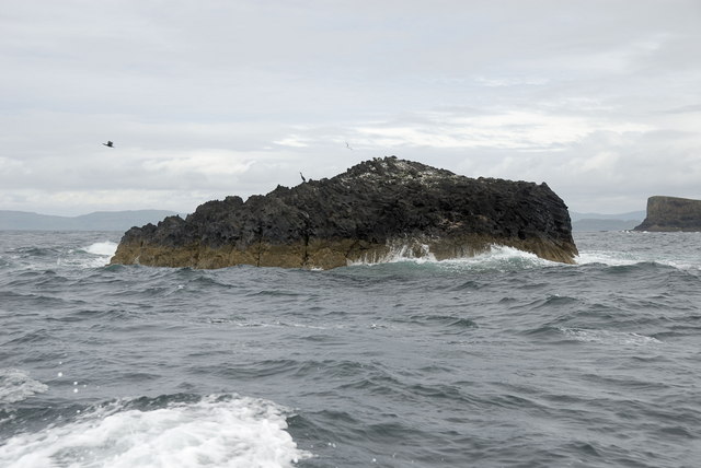 Rock outcrop west of Staffa