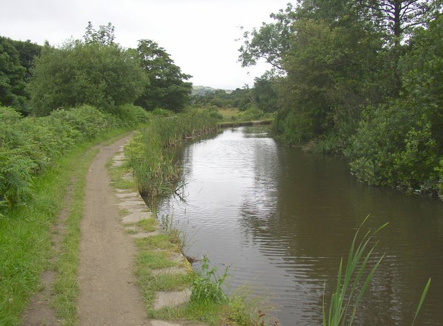 The Huddersfield Narrow Canal, Golcar