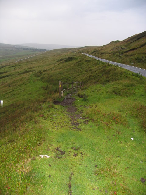 The route down to Cwm Tyswg