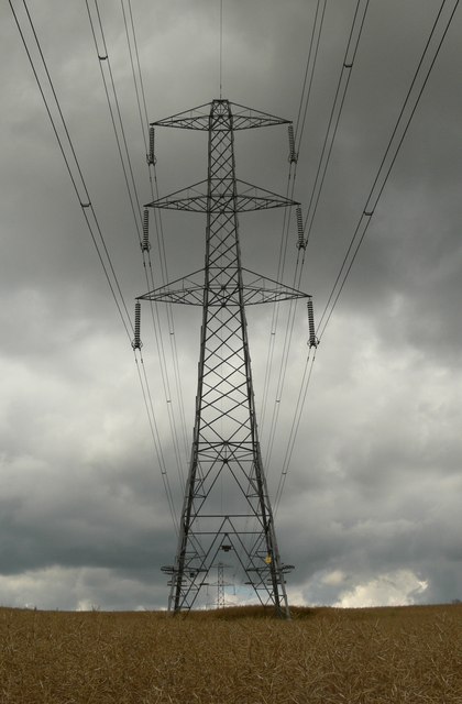 Electricity Pylons © Mat Fascione Cc By Sa20 Geograph Britain And Ireland 9792