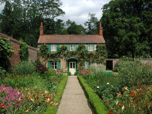 Hoveton Hall Gardens © Raymond E Hawkins cc-by-sa/2.0 :: Geograph ...