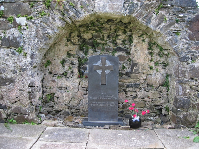 Grave of John Macleod of Macleod