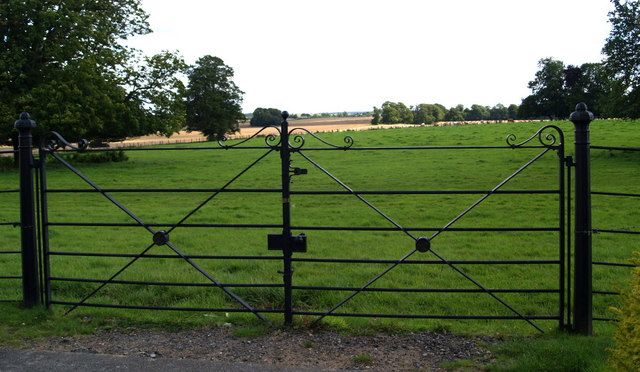 Double field gate.