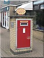 Highcliffe: postbox № BH23 39