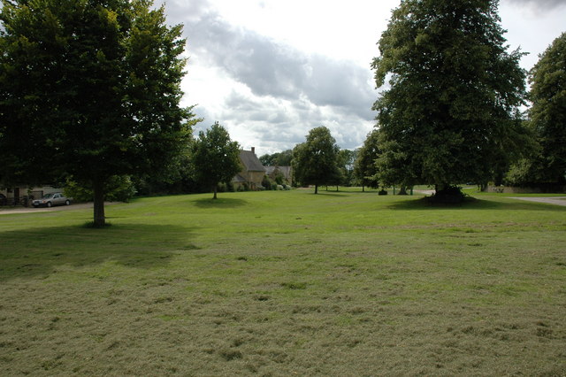 Sutton-under-Brailes Village Green
