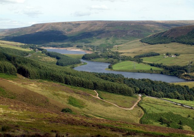 Longdendale Valley © John Fielding cc-by-sa/2.0 :: Geograph Britain and ...