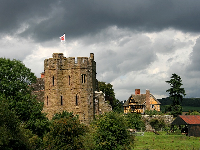 Stokesay Castle and Gatehouse