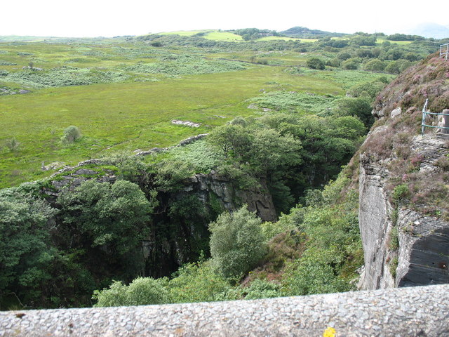The head of the Ceunant Llennyrch gorge below the dam