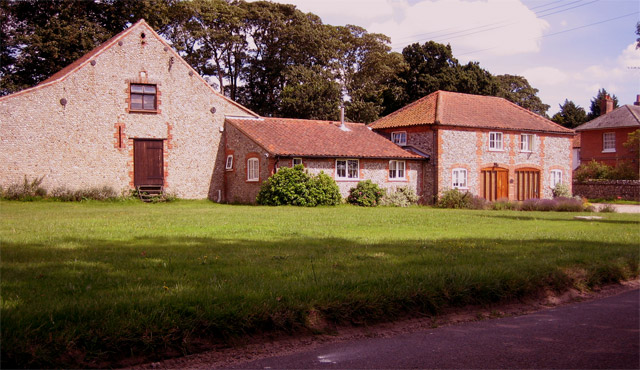 Swan Lodge on the Holt - Cley Road