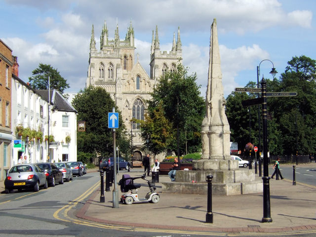 Selby Abbey and War Memorial