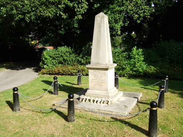 Selby Park, War Memorial