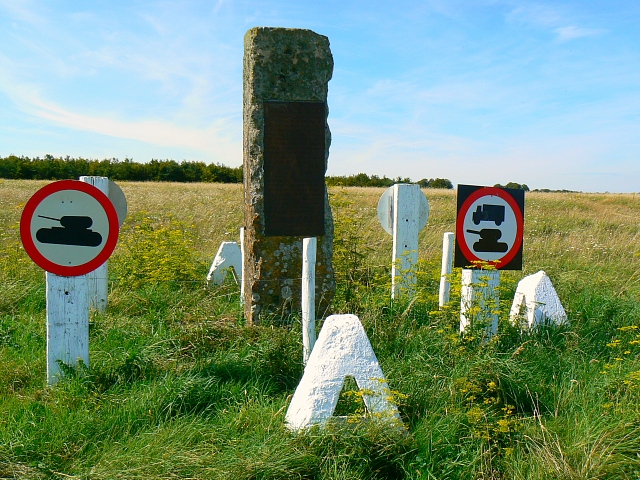 Monument to four highwaymen, Imber Range, near Tilshead