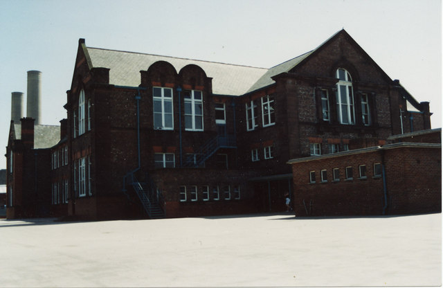 Lister Drive School (2003)