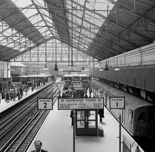 Earls Court Station © Dr Neil Clifton :: Geograph Britain and Ireland