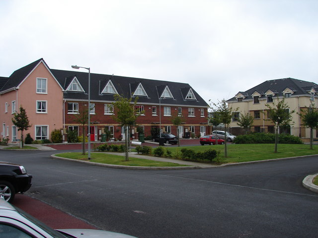 Houses at Drynam Grove
