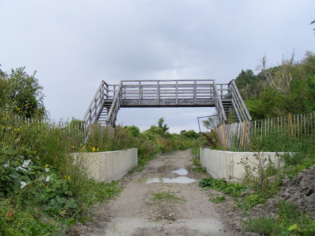 Wendover Arm, new footbridge no 4A