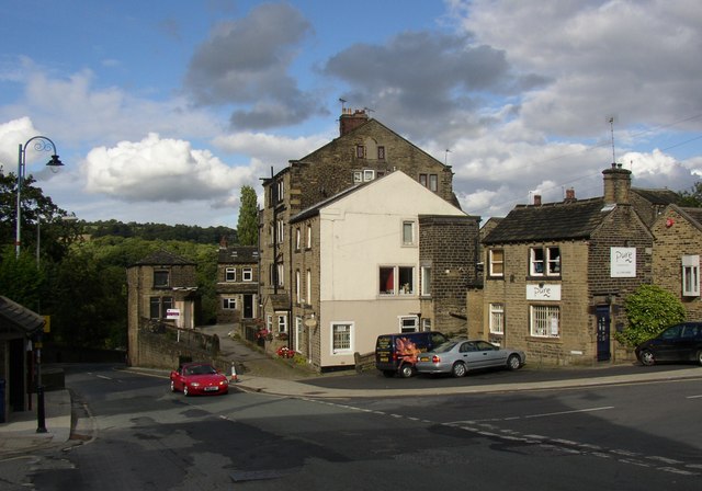 Eastgate and Southgate, Honley © Humphrey Bolton cc-by-sa/2.0 ...