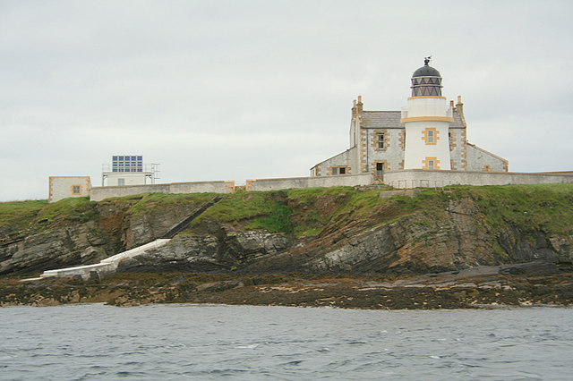 Saeva Ness lighthouse on Helliar Holm.