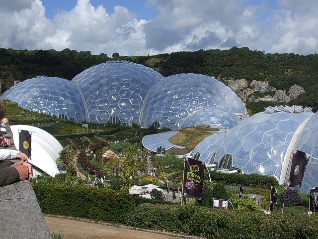 The Biomes of Eden © Rob Farrow :: Geograph Britain and Ireland