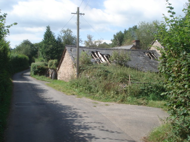 Moity Farm - 1 © Trevor Rickard :: Geograph Britain and Ireland