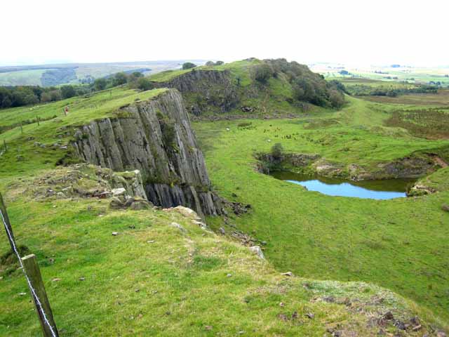 Walltown Crags © Oliver Dixon cc-by-sa/2.0 :: Geograph Britain and Ireland