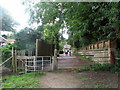 Wheatley - kissing gate on footpath to Hill House