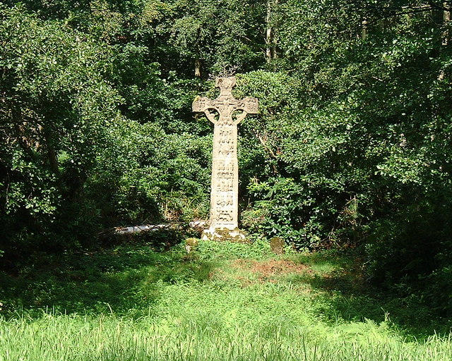 Paultons Park - Donoughmore Cross © Chris Talbot :: Geograph Britain ...