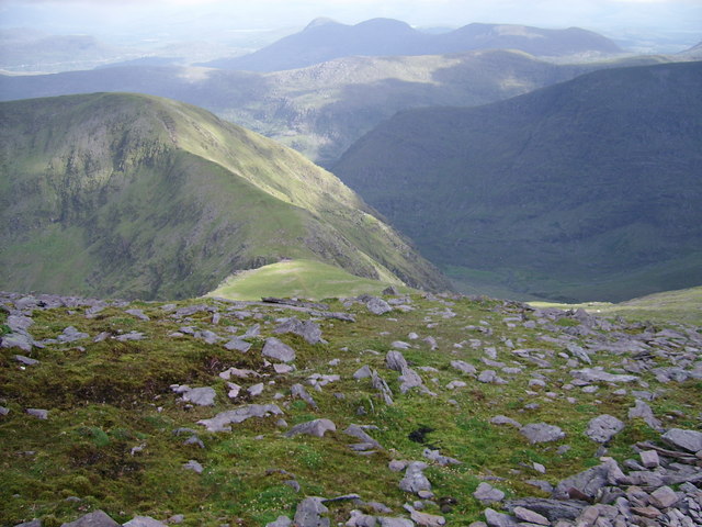 Looking SE from SE face of Carrauntoohil, along ridge over top of Devil's Ladder (on LHS) to Cnoc Toinne