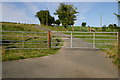 Farm road to Cil-rhos