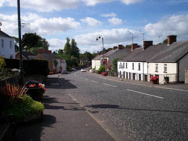 Main Street, Loughgall © P Flannagan cc-by-sa/2.0 :: Geograph Ireland