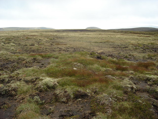 Peat hags south of Meall Odhar Mor with An Dun in the distance