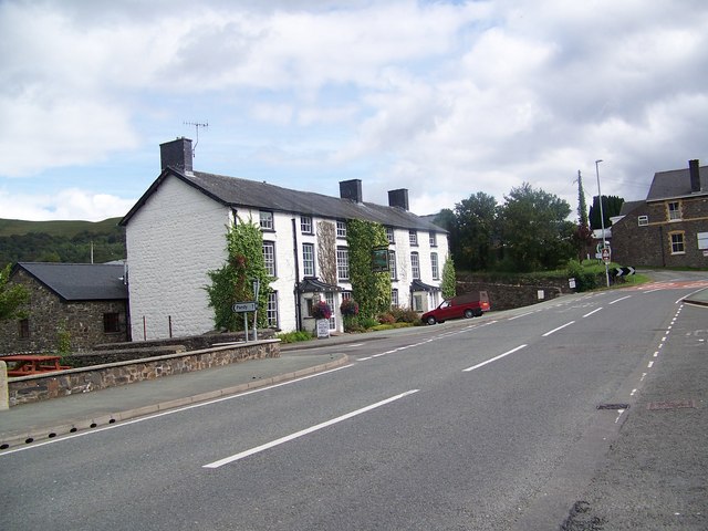 The Wynnstay Arms, Llanbrynmair © Maigheach-gheal :: Geograph Britain ...