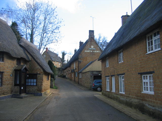 The North Arms, Wroxton © David Stowell :: Geograph Britain and Ireland