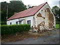 H9053 : Derelict Cottage on the Eagralougher Road, Loughgall. by P Flannagan