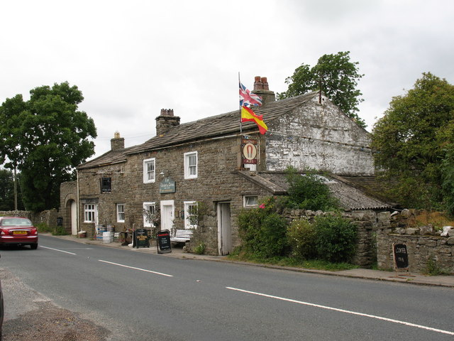 The Victoria Arms, Worton © Gordon Hatton :: Geograph Britain and Ireland