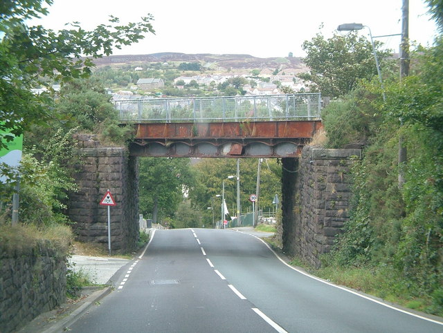 Disused Railway Bridge © Nick Mutton 01329 000000 Cc By Sa20