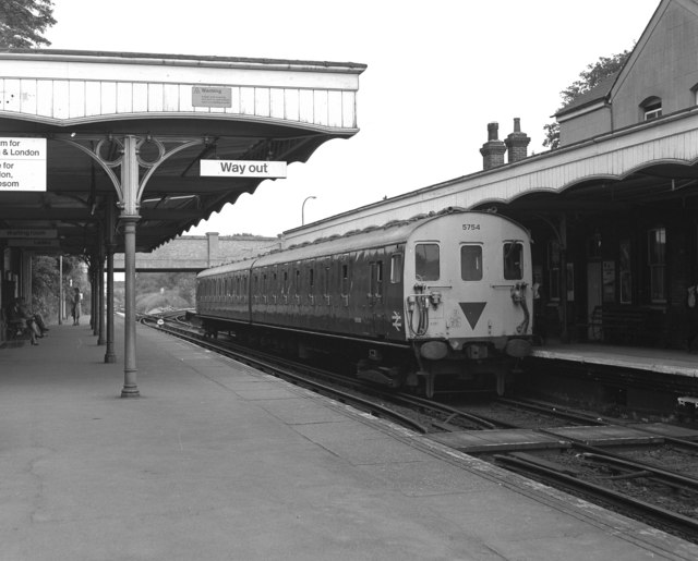 Mitcham Junction in 1979 © Dr Neil Clifton cc-by-sa/2.0 :: Geograph ...