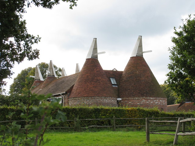 The Oast Houses Tufton Place Ewhurst © Oast House Archive Cc By Sa20 Geograph Britain