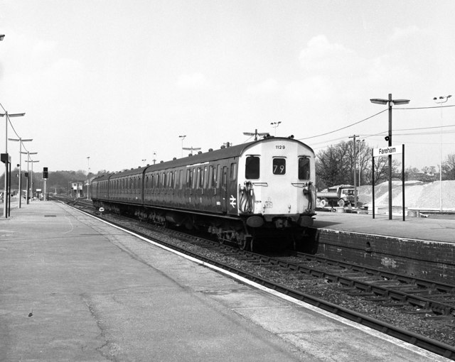 Fareham station, Hampshire © Dr Neil Clifton cc-by-sa/2.0 :: Geograph ...