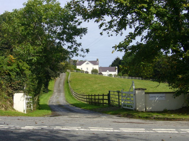 Llwyn-Grawys Farmhouse